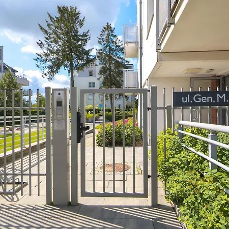 Zaruskiego 3-bedroom By Renters Gdynia